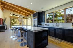 Fairway Views Estate At Vail Golf Club
