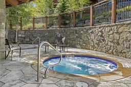 Lay Of The Land at Hummingbird Lodge