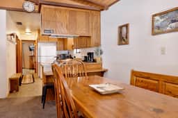 1091-Brown Bears Cabin