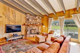 1443-Golf & Ski Retreat