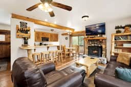 1494-Living Log Cabin