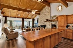1772-Scenic Retreat