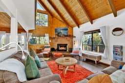 2048-Chimney Peak Chalet