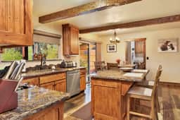 2080-Eagle Point Lodge