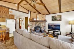 2275-Bearadise Cottage