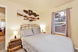 2367-Mount Berkley