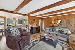 2380-Mockingbird Mountain Getaway