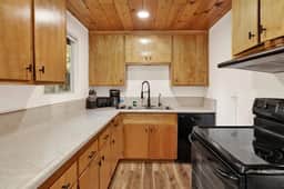 2492-Highland Oaks Retreat