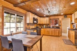 2544-Lily's Bear Cabin