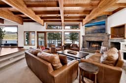 2547-Bear Lake Lodge