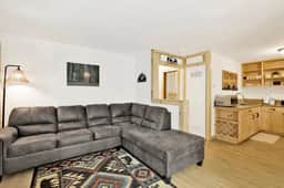2559- Sugar Bear Chalet