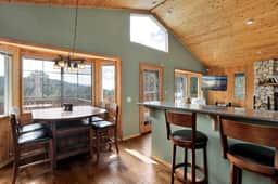 2570-Moonridge Treehouse