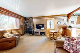 124-Lazy Bear Barn
