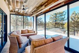 603-Hillside Hideaway