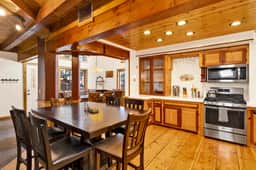 445-Summit Hideaway