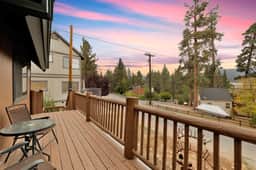 2585-Lakeview Pines Log Cabin