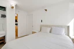 2590-Round Rock Lodge