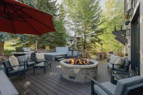 Arrowpines Lodge