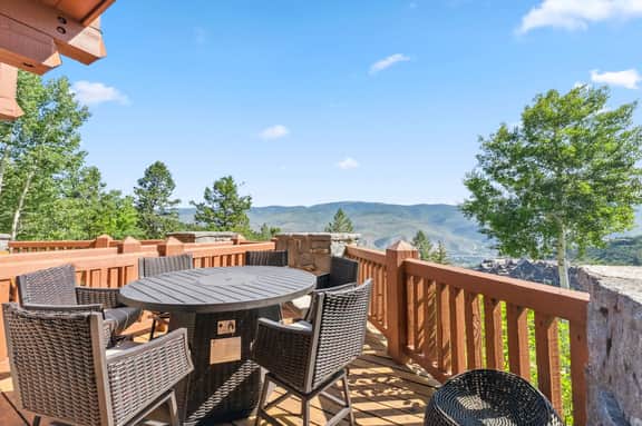 Blue Bird Vista at Hummingbird Lodge