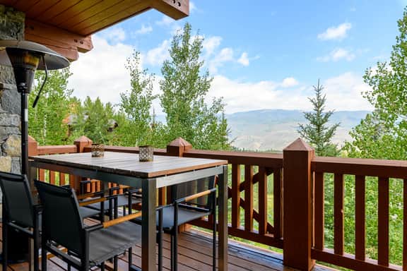 Lay Of The Land at Hummingbird Lodge