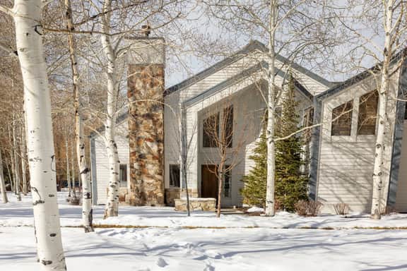 Snow Park Chalet