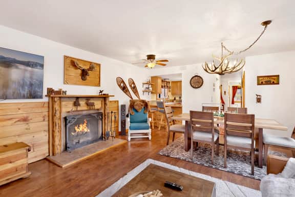 1411-Inn Between Pines