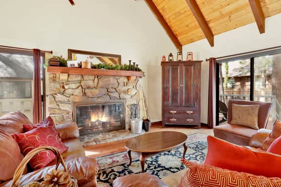 1184-All Season Alpine Retreat