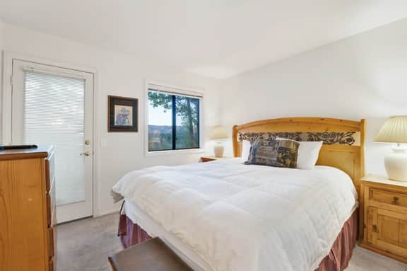 1218-Bear Golf Inn