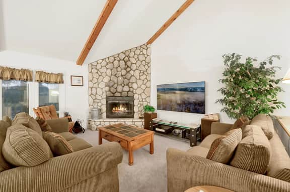 1218-Bear Golf Inn