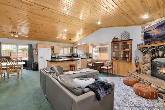 1953-River Rock Lodge