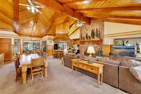 2030-Bearfoot Lodge
