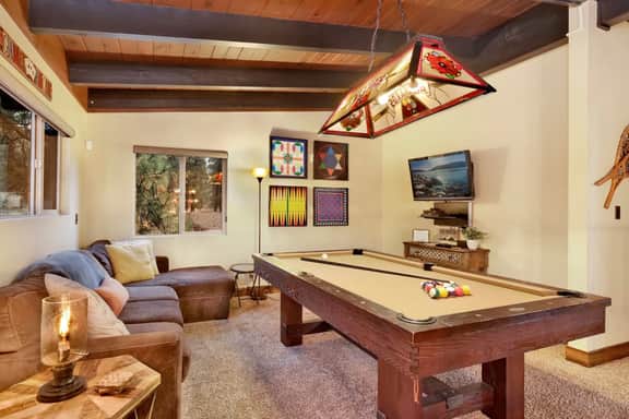 2080-Eagle Point Lodge