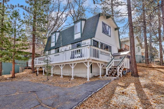 2093-Pinewood Inn