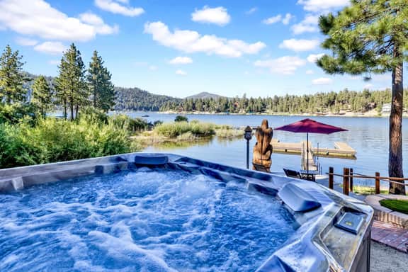 2098-Cove Lakefront Chalet