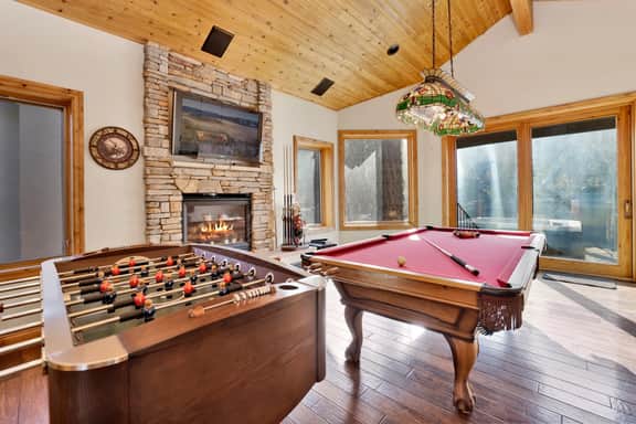 2202-Wolf Creek Castle