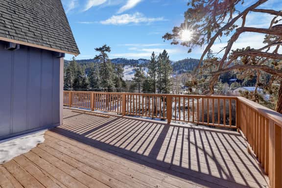 2235-Bear Mountain Views
