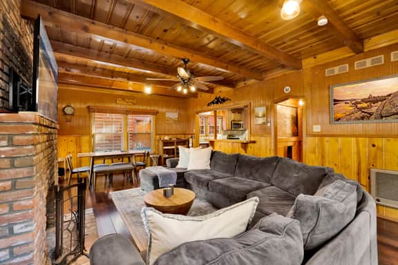 2335-Silvertip Pines