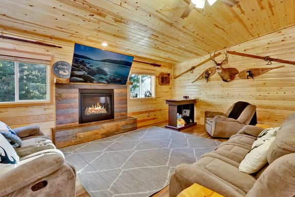 2353-Skyline Lodge