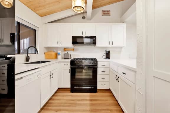 2354-Chairlift Lodge