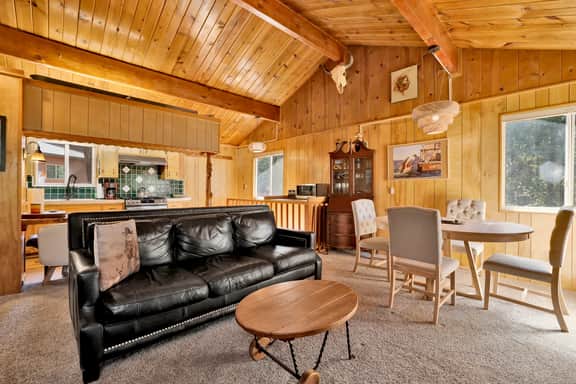 2526-Slope Side Getaway