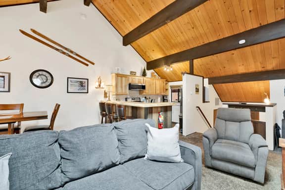 2569-Switzerland Summit Condo