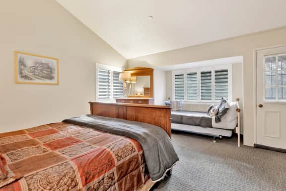 2574-Summit Ski and Bike Trails