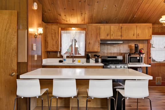 2583-Bernhardt Brown Bungalow
