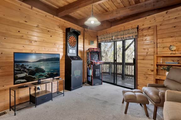 2600-The Tree Top Cabin