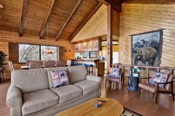 2600-The Tree Top Cabin
