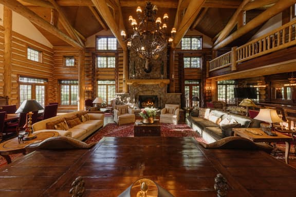 Daybreak Lodge at Bachelor Gulch