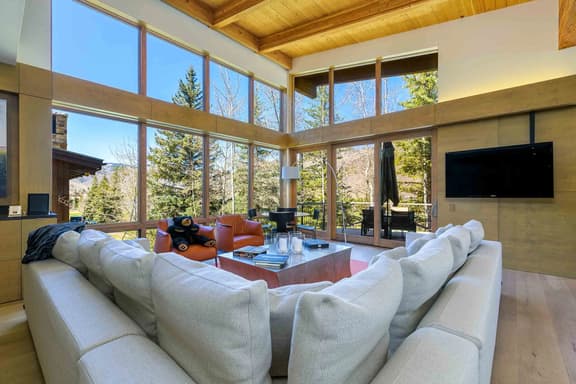Fairway Views Estate At Vail Golf Club