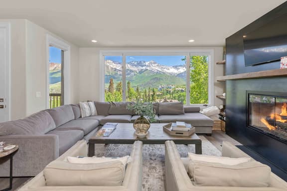 Ridgeview Retreat at the Lorian