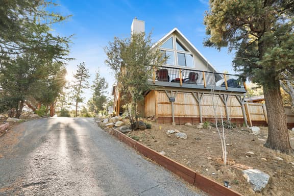 2048-Chimney Peak Chalet