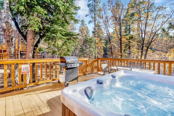 2346-Crescenta Pines Log Cabin